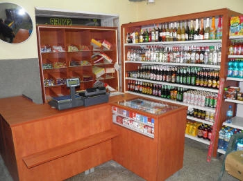 крамны стэлаж для інструментаў з арганізацыяй